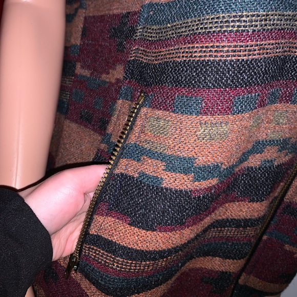 Women’s The Shirt Company Southwestern Vest Jacket - Picture 5 of 7